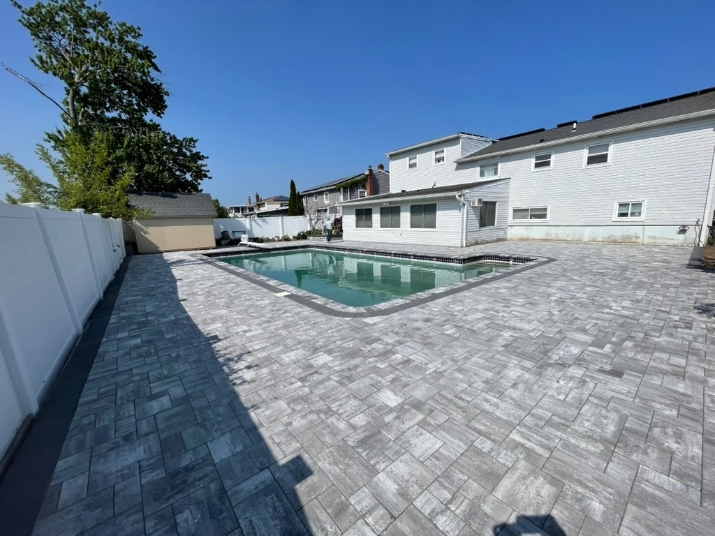 Backyard Patio & Fire Pit